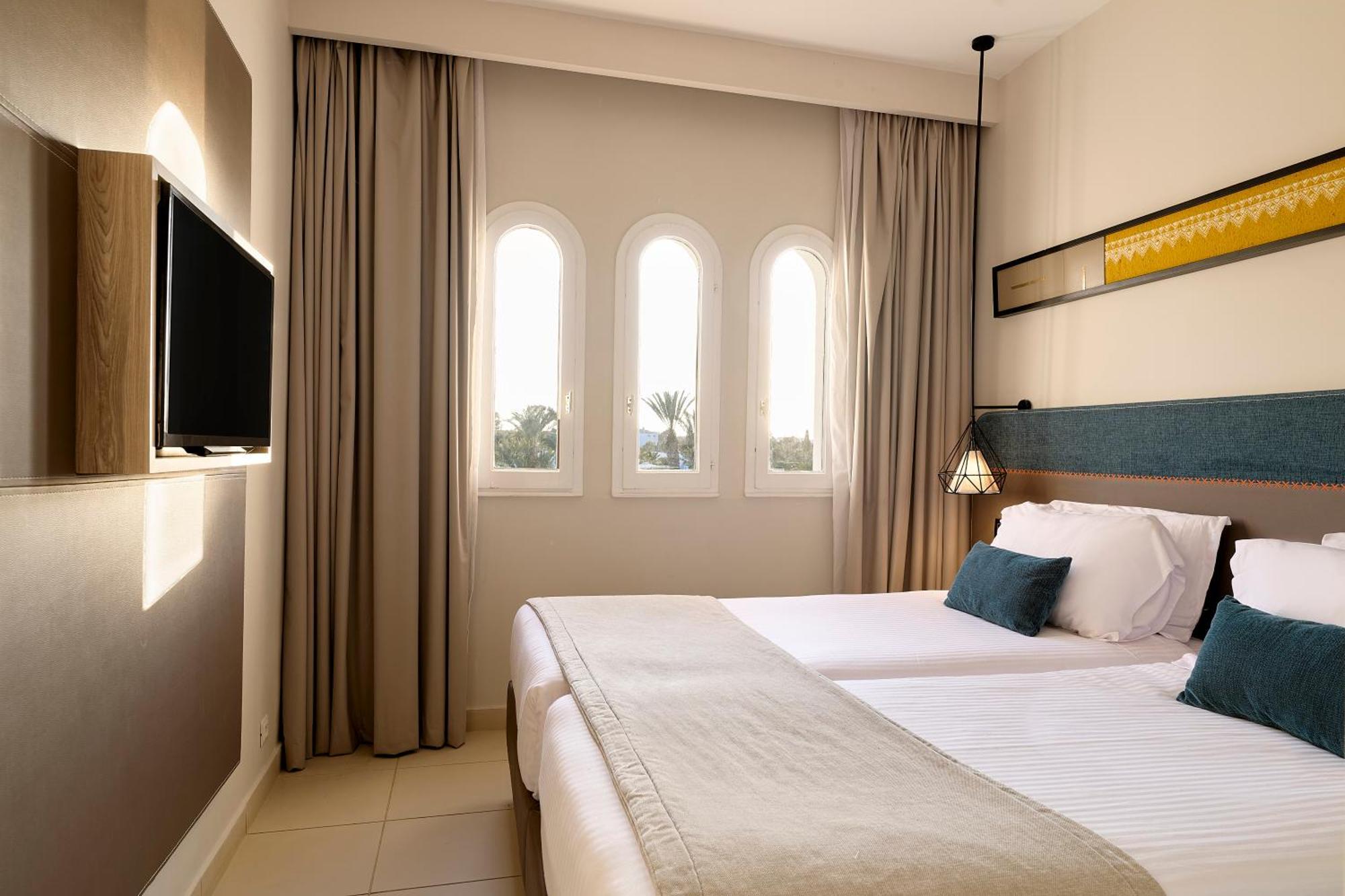 Suite with Garden View